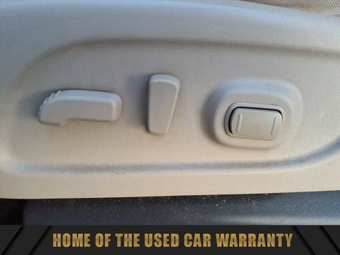 Used 2017 Nissan Titan SV image 17