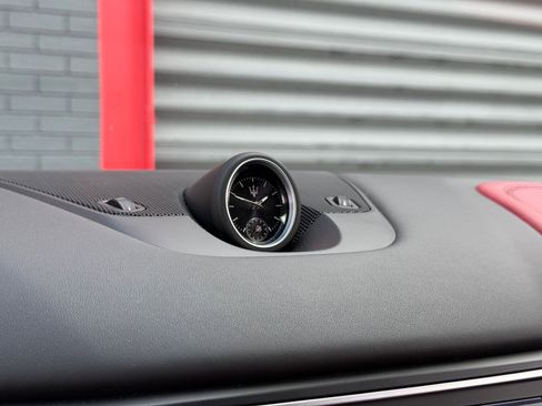 Used 2023 Maserati Levante GT image 22