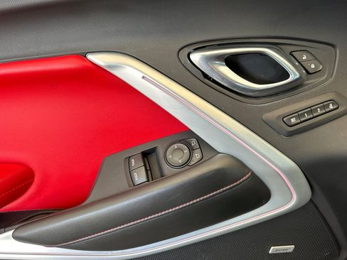 Used 2021 Chevrolet Camaro SS RWD image 10