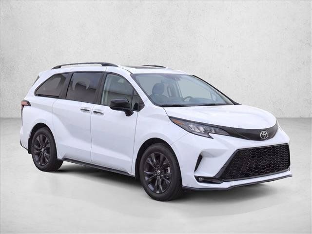 Certified 2026 Toyota Sienna XSE AWD/4WD image 3