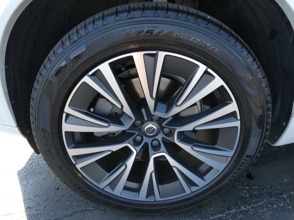 Used 2021 Volvo XC90 T5 Momentum w/ Advanced Package AWD/4WD image 11