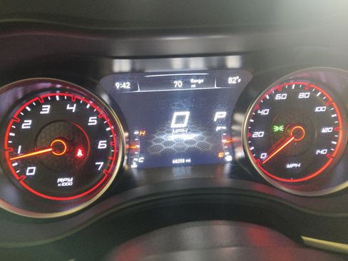 Used 2020 Dodge Charger SXT RWD image 23