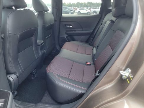 Used 2026 Nissan Kicks SR FWD image 9