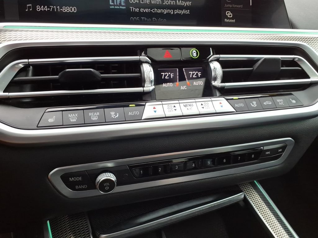 Used 2022 BMW X5 xDrive40i w/ M Sport Package AWD/4WD image 17