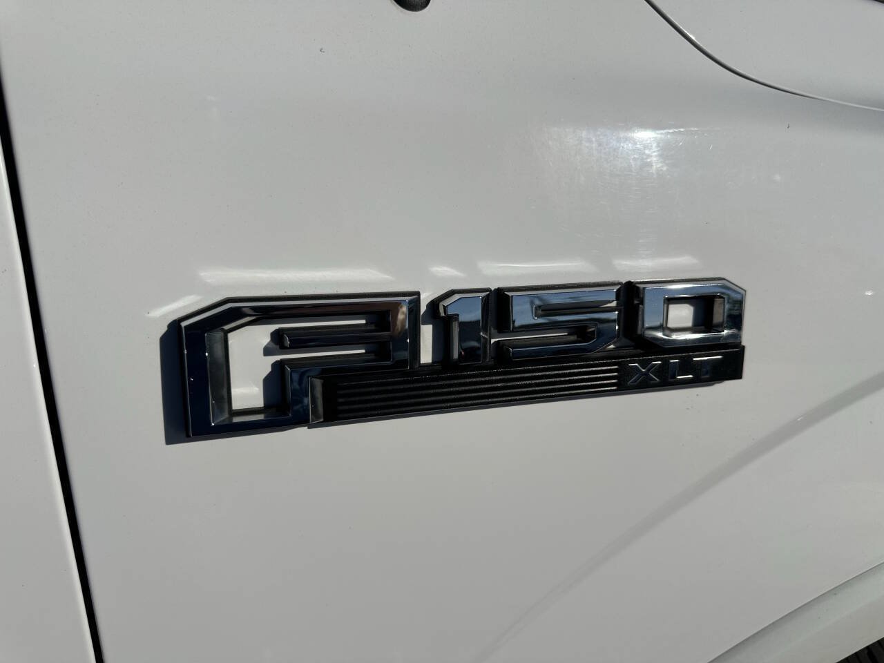 Used 2015 Ford F150 XLT w/ Equipment Group 302A Luxury RWD image 6