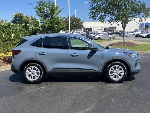Used 2024 Ford Escape Active FWD image 11