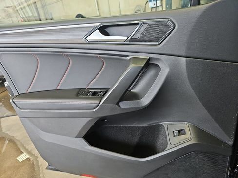 Used 2024 Volkswagen Tiguan Wolfsburg Edition image 27