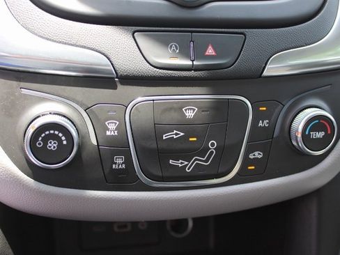 Certified 2022 Chevrolet Equinox LT image 12