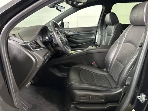 Used 2022 Buick Enclave Avenir image 11