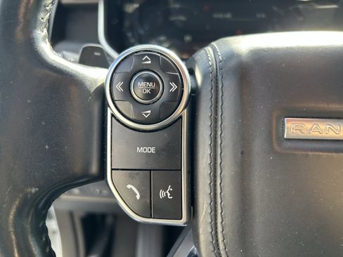 Used 2016 Land Rover Range Rover HSE image 19