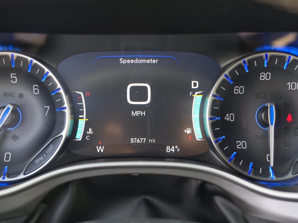 Used 2025 Chrysler Pacifica Select FWD image 35