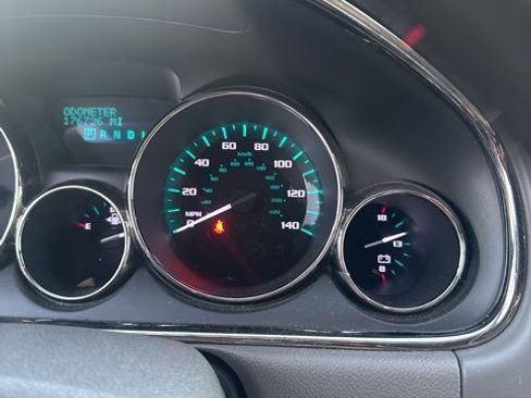 Used 2013 Buick Enclave Leather image 6