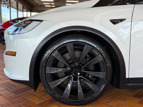 Used 2023 Tesla Model X AWD/4WD image 17