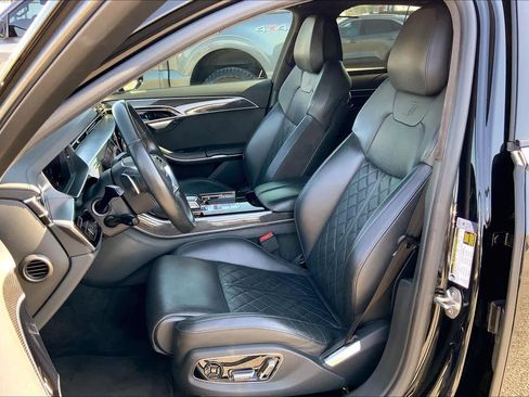 Used 2020 Audi S8 L w/ S8 Executive Package image 8