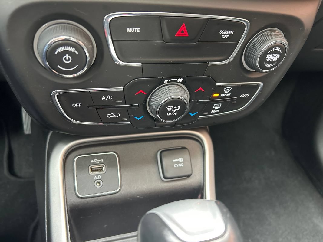 Used 2020 Jeep Compass Latitude FWD image 12