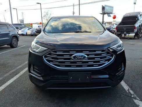 Used 2019 Ford Edge SEL w/ Equipment Group 201A AWD/4WD image 2