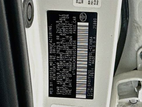 Used 2025 Toyota Camry LE FWD image 30