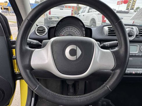 Used 2013 smart fortwo pure RWD image 20
