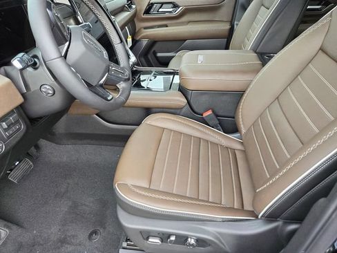 New 2026 GMC Yukon XL Denali Ultimate AWD/4WD image 8