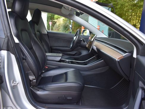 Used 2018 Tesla Model 3 Long Range AWD/4WD image 8