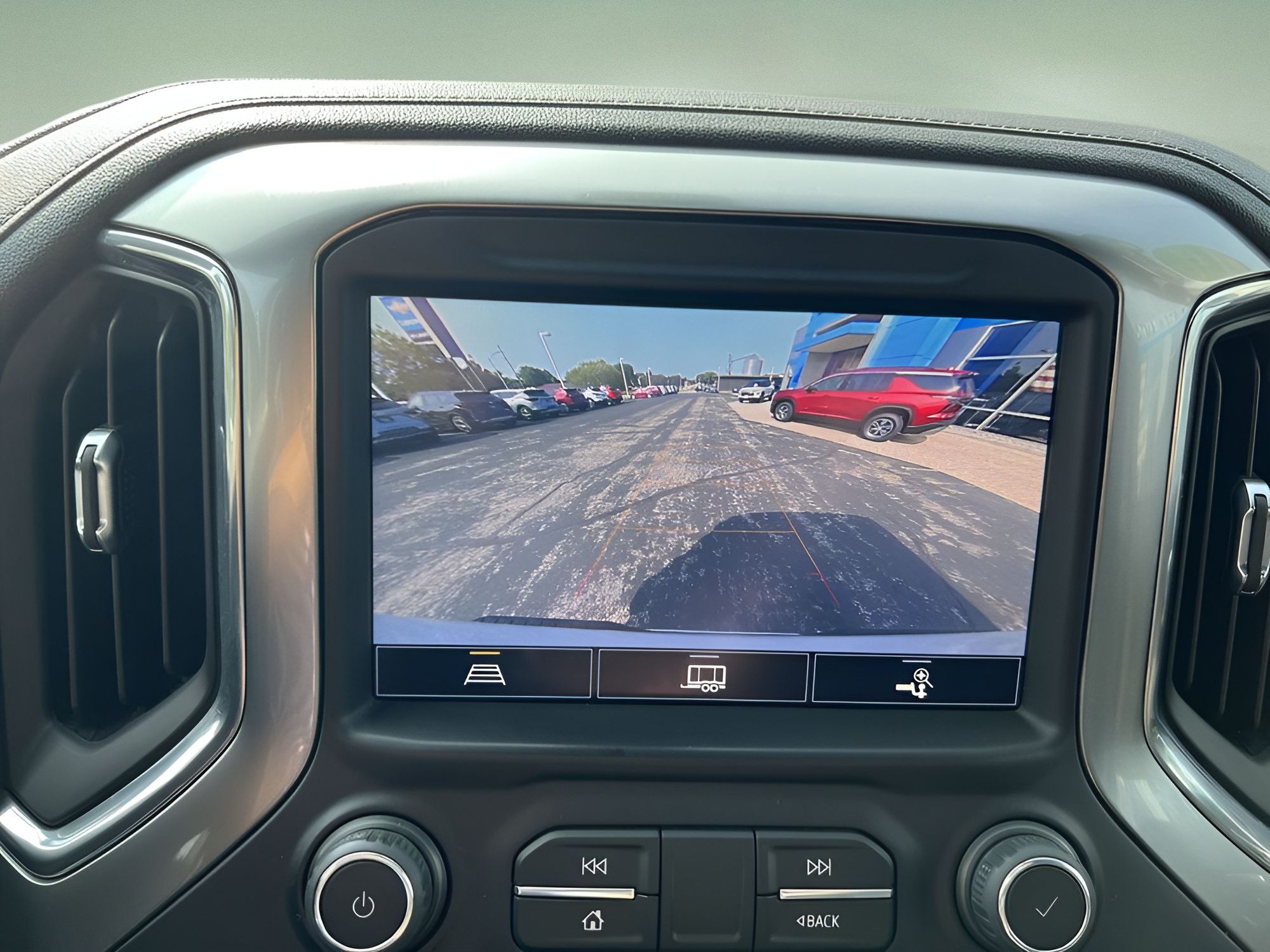 Certified 2022 Chevrolet Silverado 1500 LTZ AWD/4WD image 15
