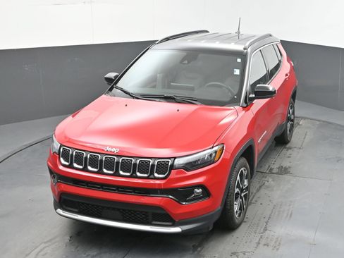 Used 2024 Jeep Compass Limited AWD/4WD image 31