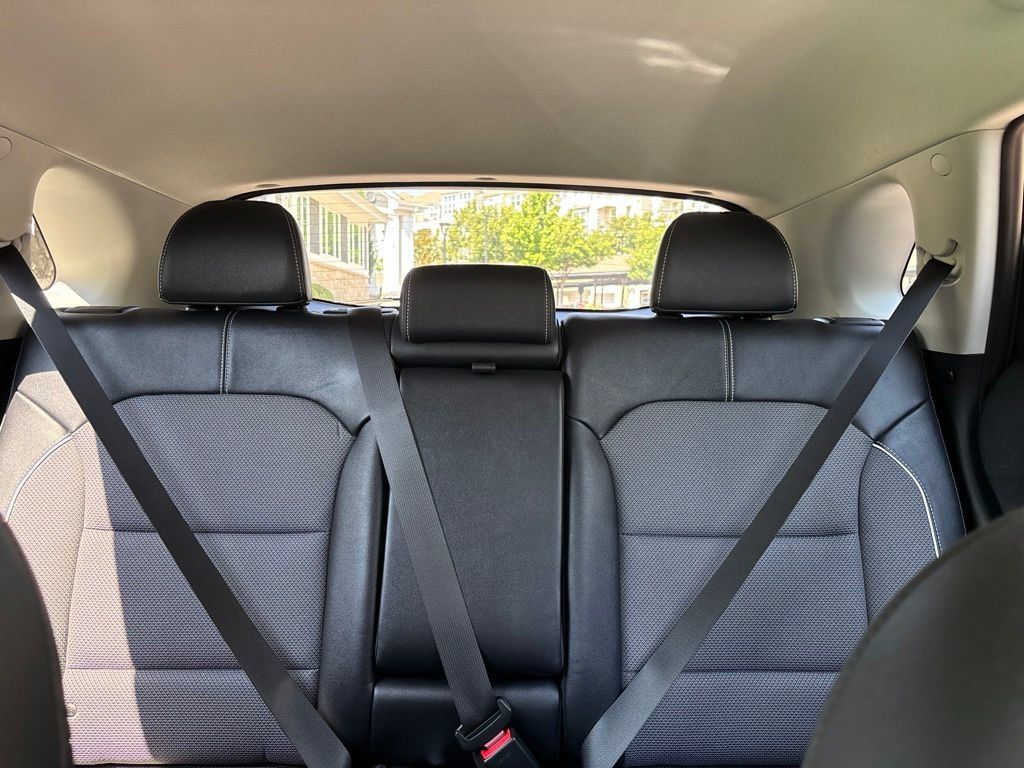Used 2020 Kia Niro EX w/ Cold Weather Package FWD image 8