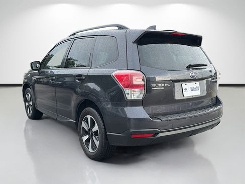 Used 2018 Subaru Forester 2.5i Premium AWD/4WD image 5