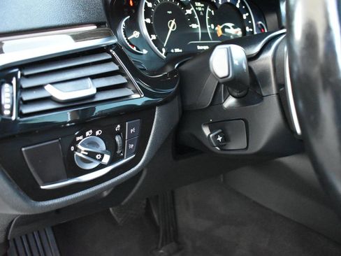 Used 2019 BMW 530i xDrive w/ Convenience Package AWD/4WD image 42