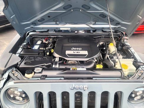 Used 2014 Jeep Wrangler Unlimited Sport w/ Quick Order Package 24S AWD/4WD image 21