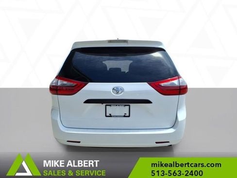 Used 2020 Toyota Sienna L FWD image 6