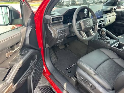 Used 2024 Toyota Tacoma Limited w/ Limited Package (LT) AWD/4WD image 12
