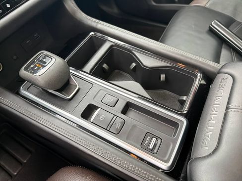 Used 2022 Nissan Pathfinder Platinum w/ Cargo Package FWD image 41