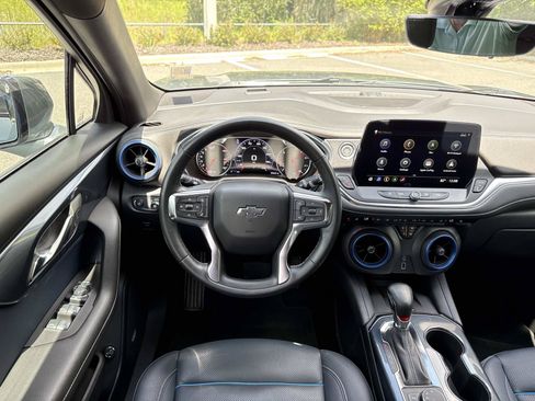 Used 2025 Chevrolet Blazer RS w/ Driver Confidence II Package FWD image 13