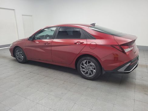 Used 2024 Hyundai Elantra SEL FWD image 3