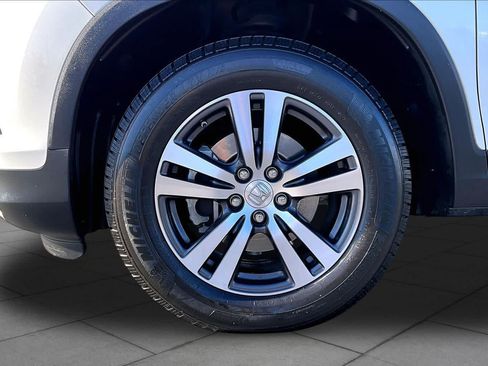 Used 2017 Honda Pilot EX image 10