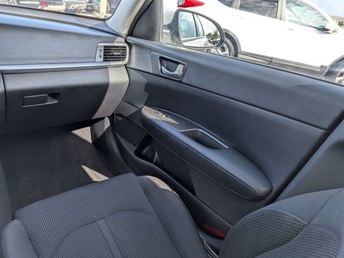 Used 2019 Kia Optima LX FWD image 18