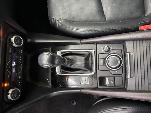 Used 2018 MAZDA MAZDA3 Grand Touring image 28