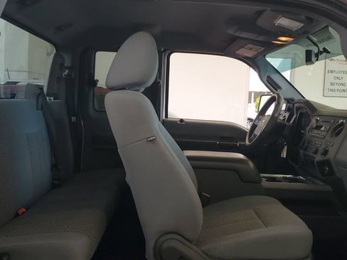 Used 2011 Ford F250 XLT w/ XLT Interior Pkg RWD image 11