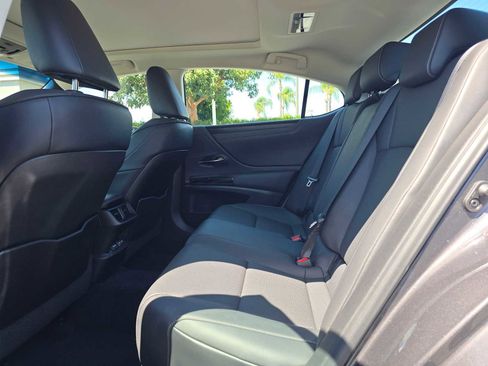 Used 2022 Lexus ES 350 w/ Premium Package FWD image 17