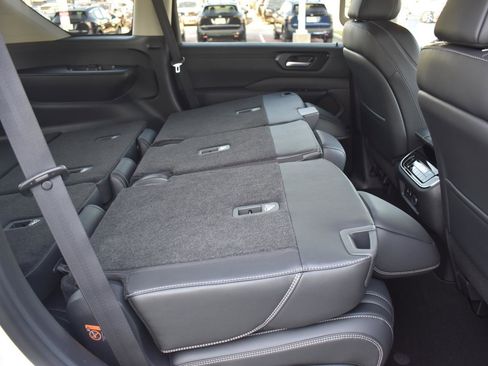 New 2026 Nissan Armada SV image 59