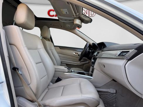 Used 2014 Mercedes-Benz E 350 Sedan image 23