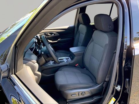 Used 2023 Chevrolet Traverse LT AWD/4WD image 15