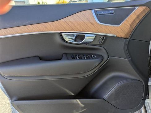 Used 2025 Volvo XC90 B6 Plus w/ Protection Package Premier image 10