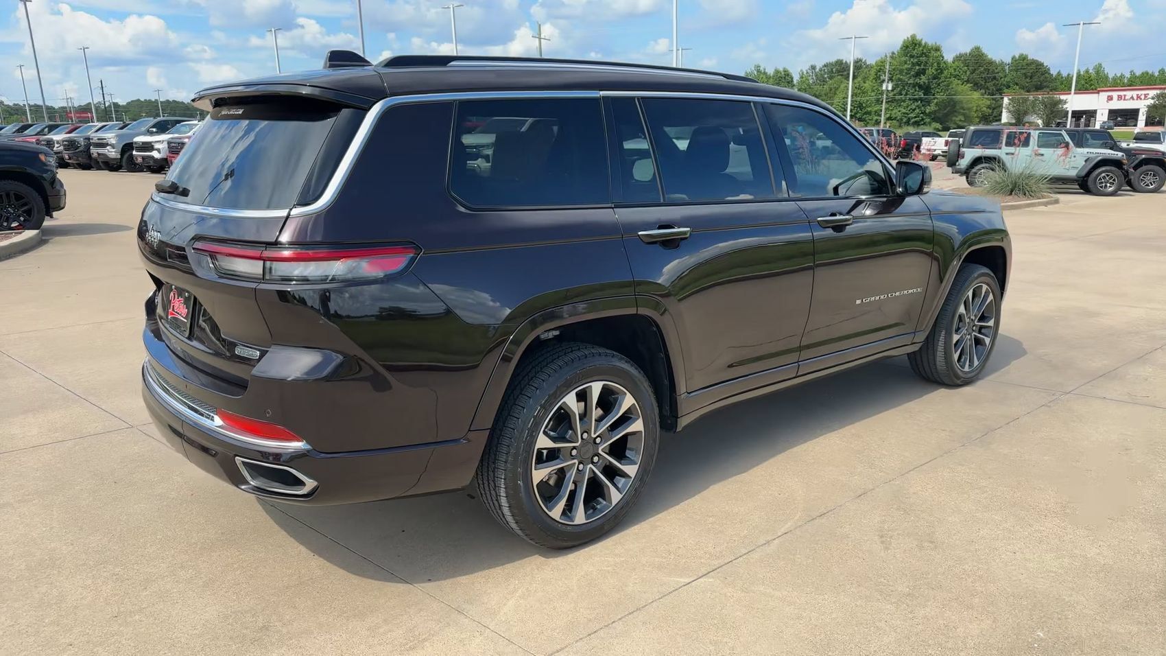 Used 2022 Jeep Grand Cherokee L Overland AWD/4WD image 9