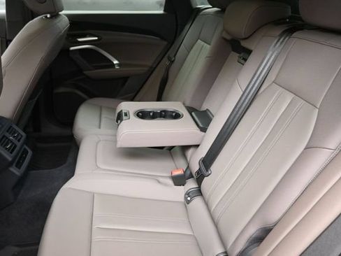 Used 2025 Audi Q5 Premium w/ Convenience Package AWD/4WD image 21
