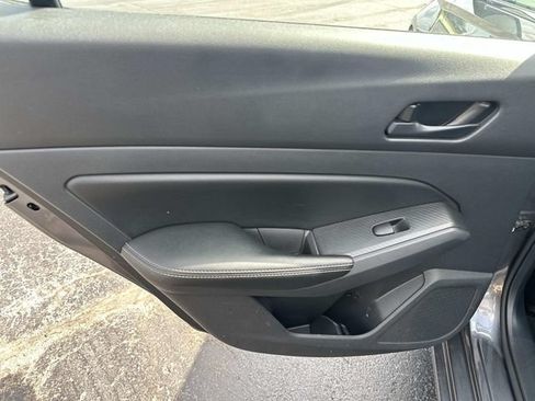 Used 2024 Nissan Altima 2.5 SV FWD image 11