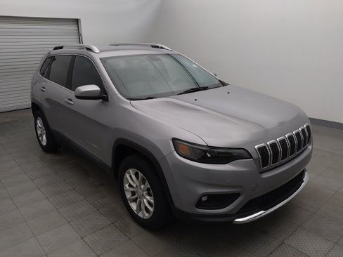 Used 2019 Jeep Cherokee Latitude w/ Popular Appearance Group FWD image 13