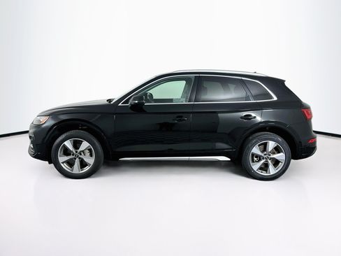 Used 2023 Audi Q5 2.0T Premium w/ Convenience Package AWD/4WD image 4