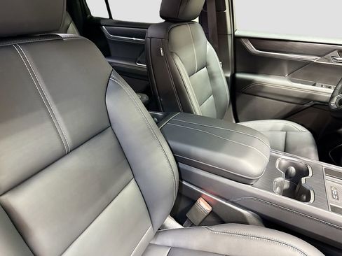 New 2026 GMC Acadia Elevation w/ Black Edition FWD image 29
